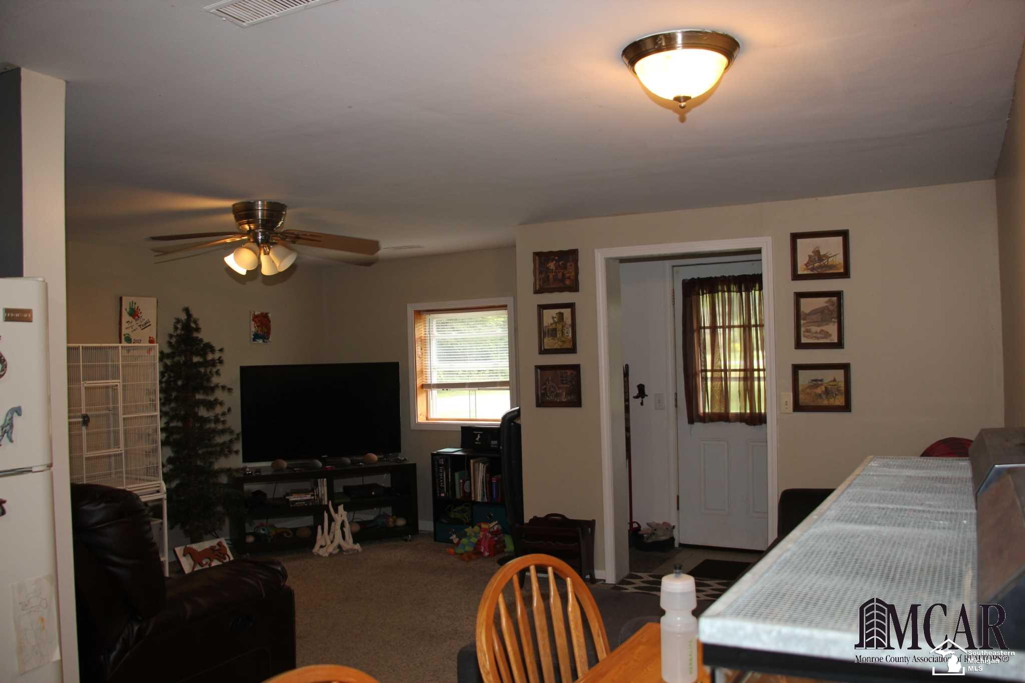 2621 West Erie Road Temperance, MI 48182 - Photo 8 of 21