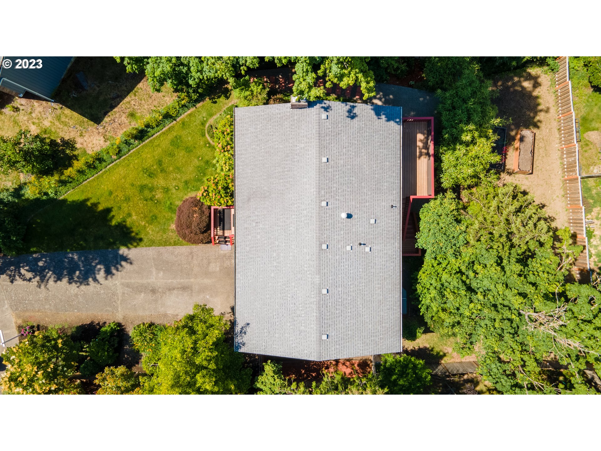 1757 Southwest 19th Court Gresham, OR 97080 - Photo 4 of 31 a view of a outdoor space