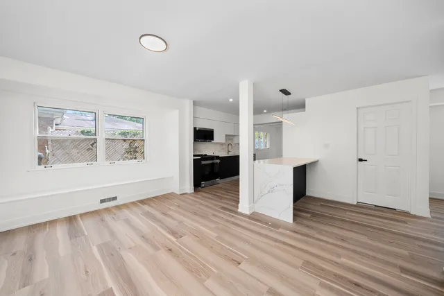 $280,000 | 16030 University Avenue, South Holland, IL 60473