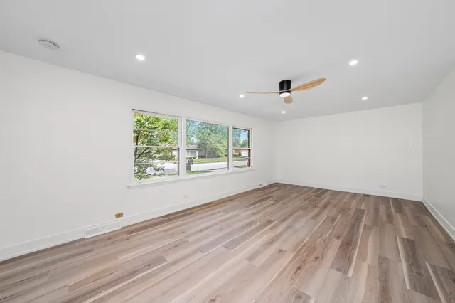 $280,000 | 16030 University Avenue, South Holland, IL 60473