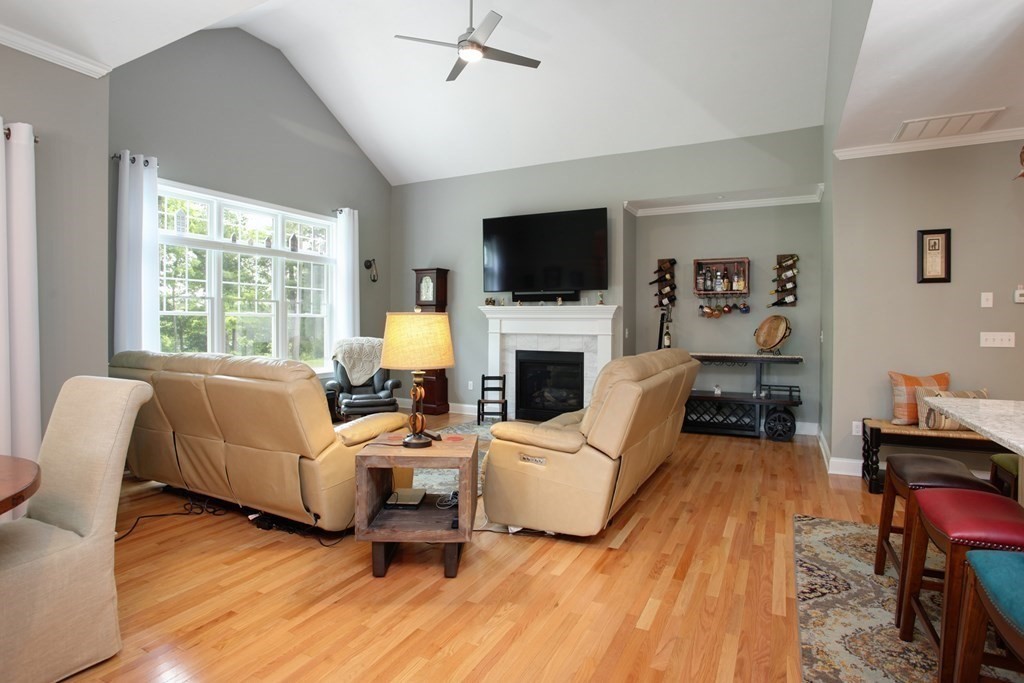 4 Pond View Terrace Wareham, MA 02576 - Photo 9 of 34