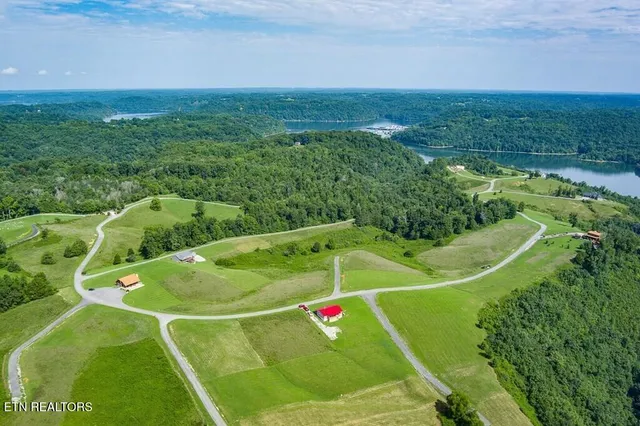 $40,000 | 13 Holly Bend Drive, Byrdstown, TN 38549