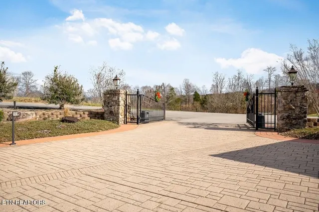 $40,000 | 13 Holly Bend Drive, Byrdstown, TN 38549