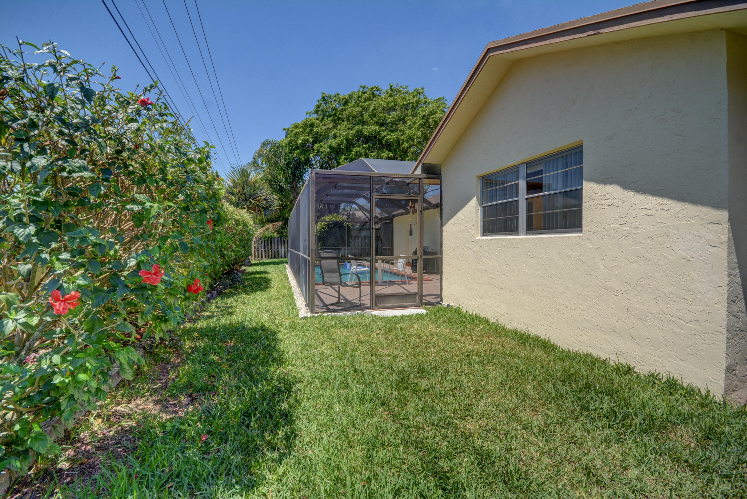 8948 Southwest 18th Road Boca Raton, FL 33433 - Photo 29 of 30 CG 8948 SW 18th Rd-30