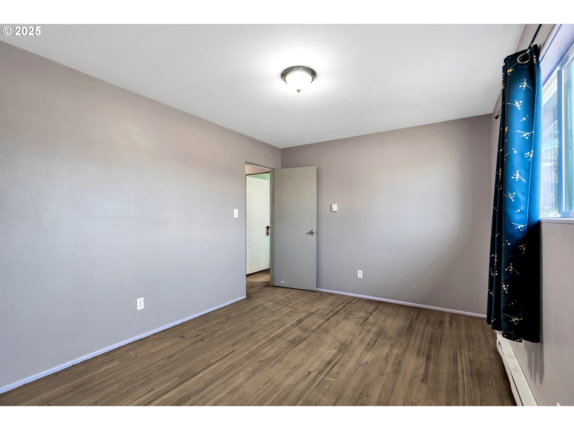 2951 Douglas Street Longview, WA 98632 - Photo 17 of 25 a view of an empty room