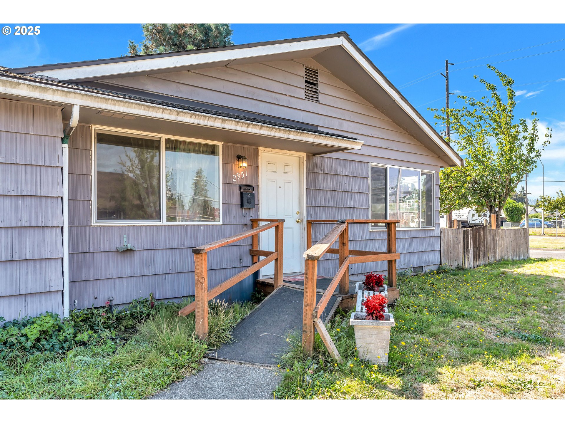 2951 Douglas Street Longview, WA 98632 - Photo 4 of 25 a view of a house with backyard