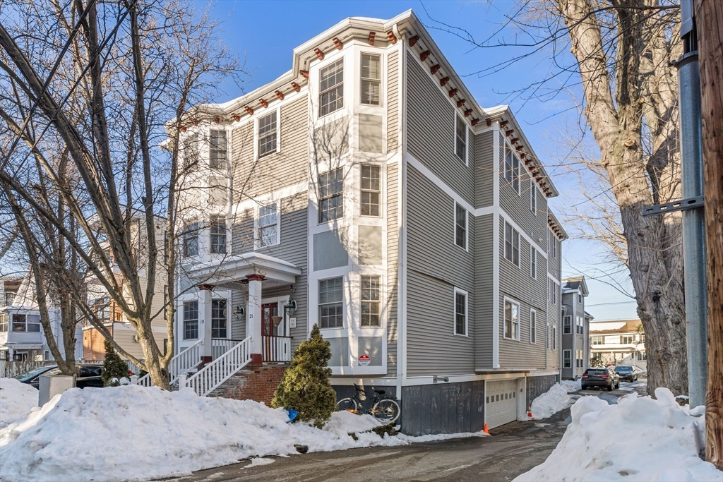 21 Harris Street, Unit 2 Somerville, MA 02143 - Photo 14 of 15