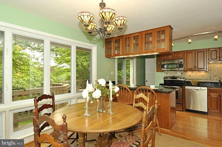 4616 Edgefield Road Bethesda, MD 20814 - Photo 3 of 9 Dining Area