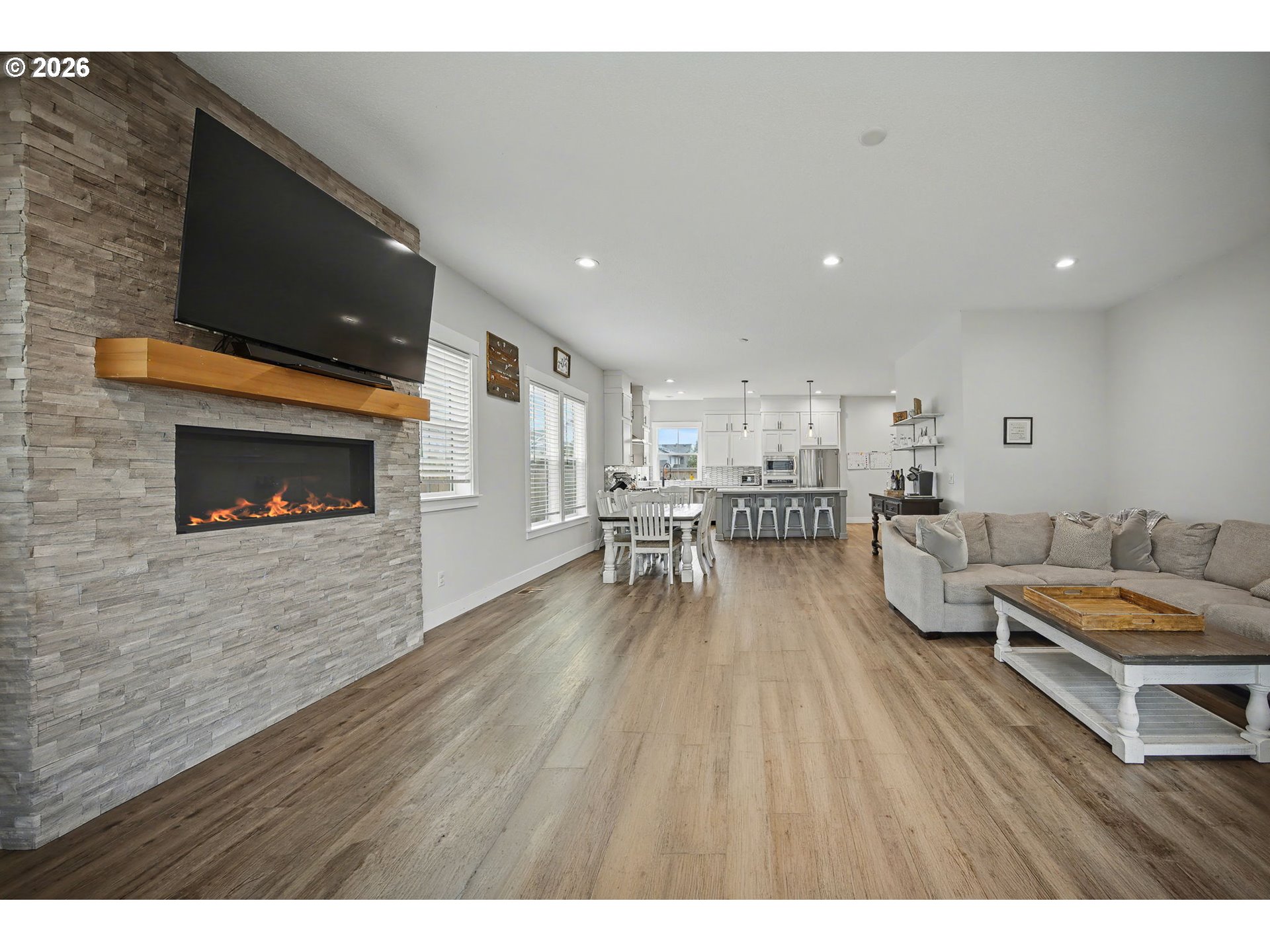 38005 Juniper Street Sandy, OR 97055 - Photo 8 of 47