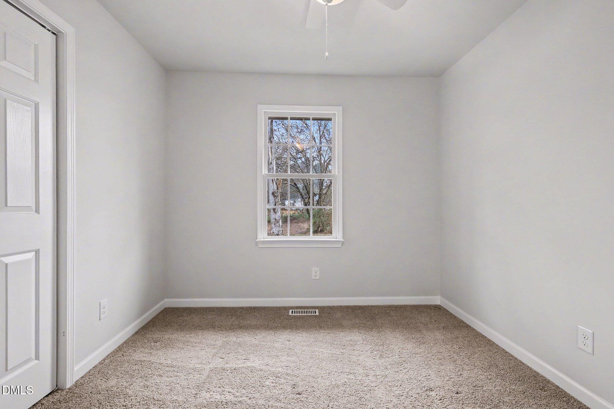 191 South Ida Street Coats, NC 27521 - Photo 12 of 17 photo_14