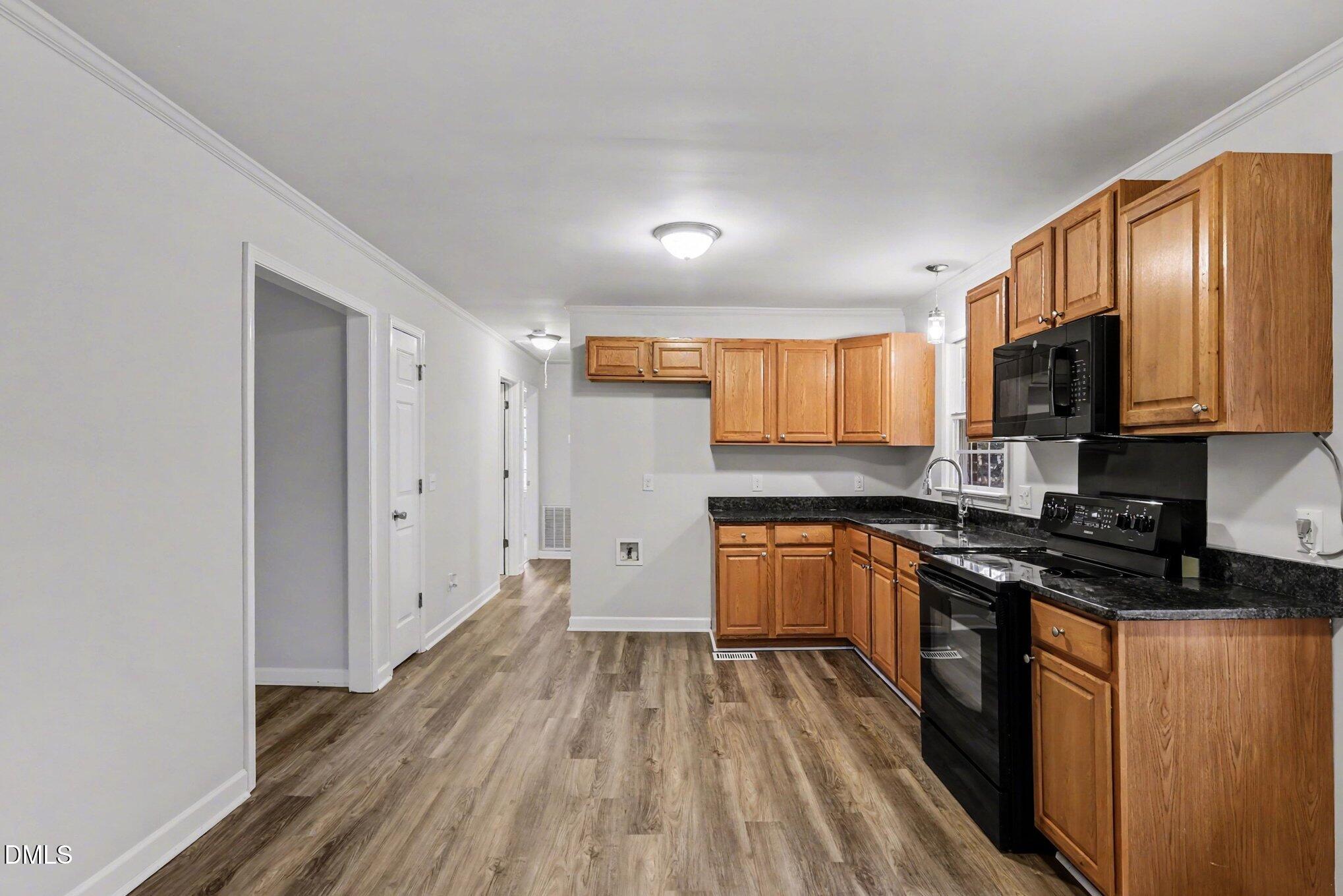 191 South Ida Street Coats, NC 27521 - Photo 5 of 17 photo_02