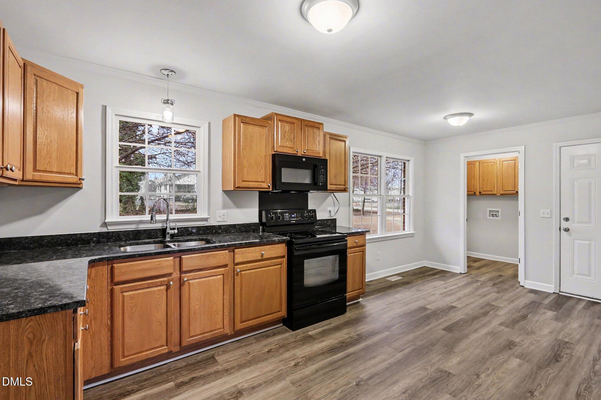 191 South Ida Street Coats, NC 27521 - Photo 6 of 17 photo_10