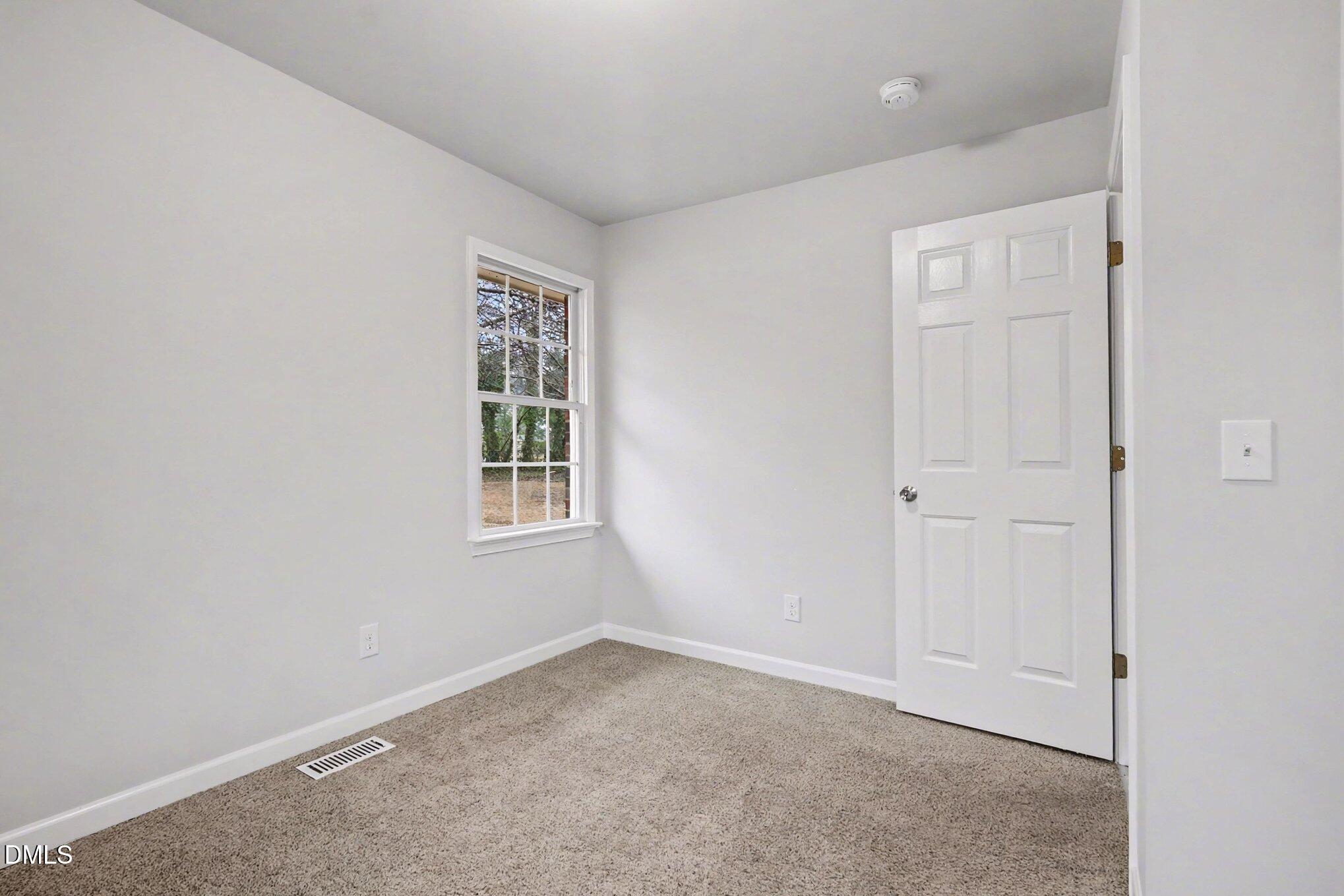 191 South Ida Street Coats, NC 27521 - Photo 9 of 17 photo_06