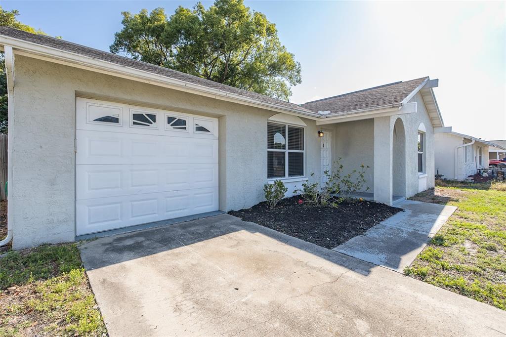 7549 Ivory Terrace New Port Richey, FL 34655 - Photo 3 of 30