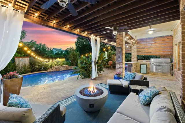 $925,000 | 4509 Mont Blanc Drive, Bee Cave, TX 78738