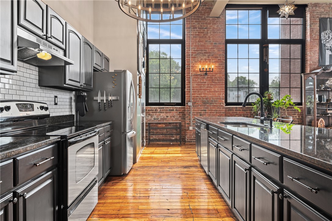 685 Social Street, Unit 214 Woonsocket, RI 02895 - Photo 7 of 27 Gallery Image 7