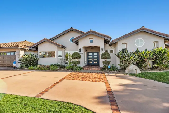 $2,148,888 | 1427 Buckskin Drive, Escondido, CA 92029