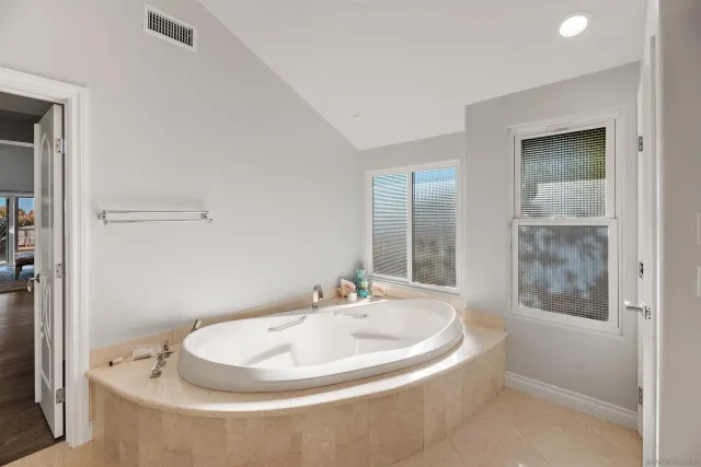 $2,148,888 | 1427 Buckskin Drive, Escondido, CA 92029