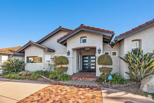 $2,148,888 | 1427 Buckskin Drive, Escondido, CA 92029