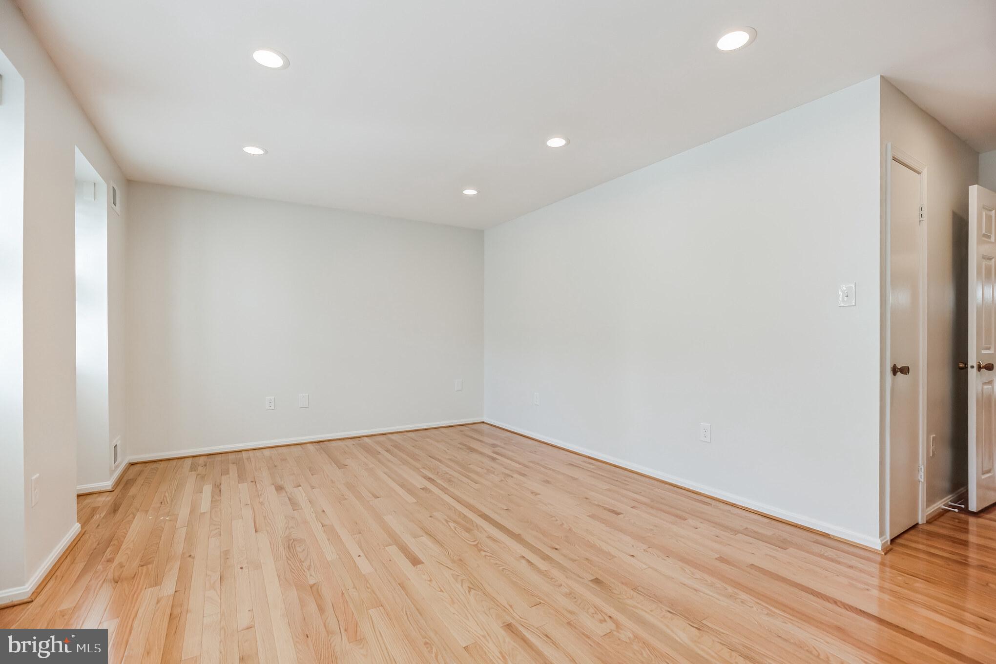 6206 Winnepeg Drive Burke, VA 22015 - Photo 15 of 29 Primary Suite