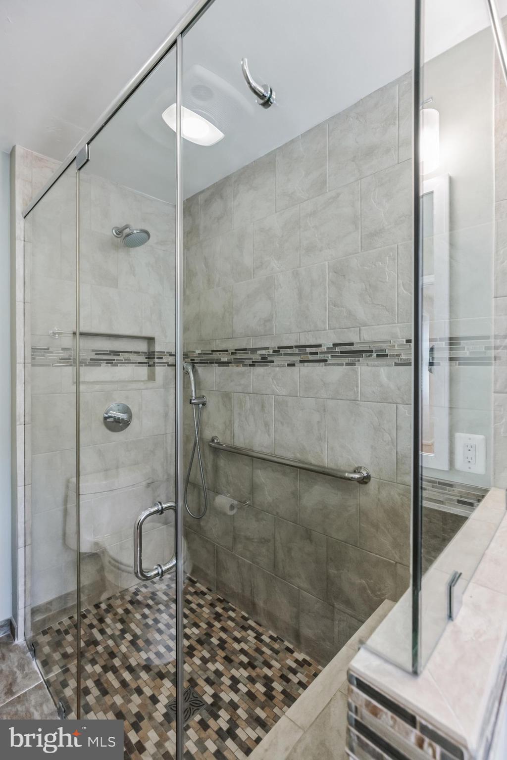 6206 Winnepeg Drive Burke, VA 22015 - Photo 18 of 29 Primary Bath Glass enclosed Shower