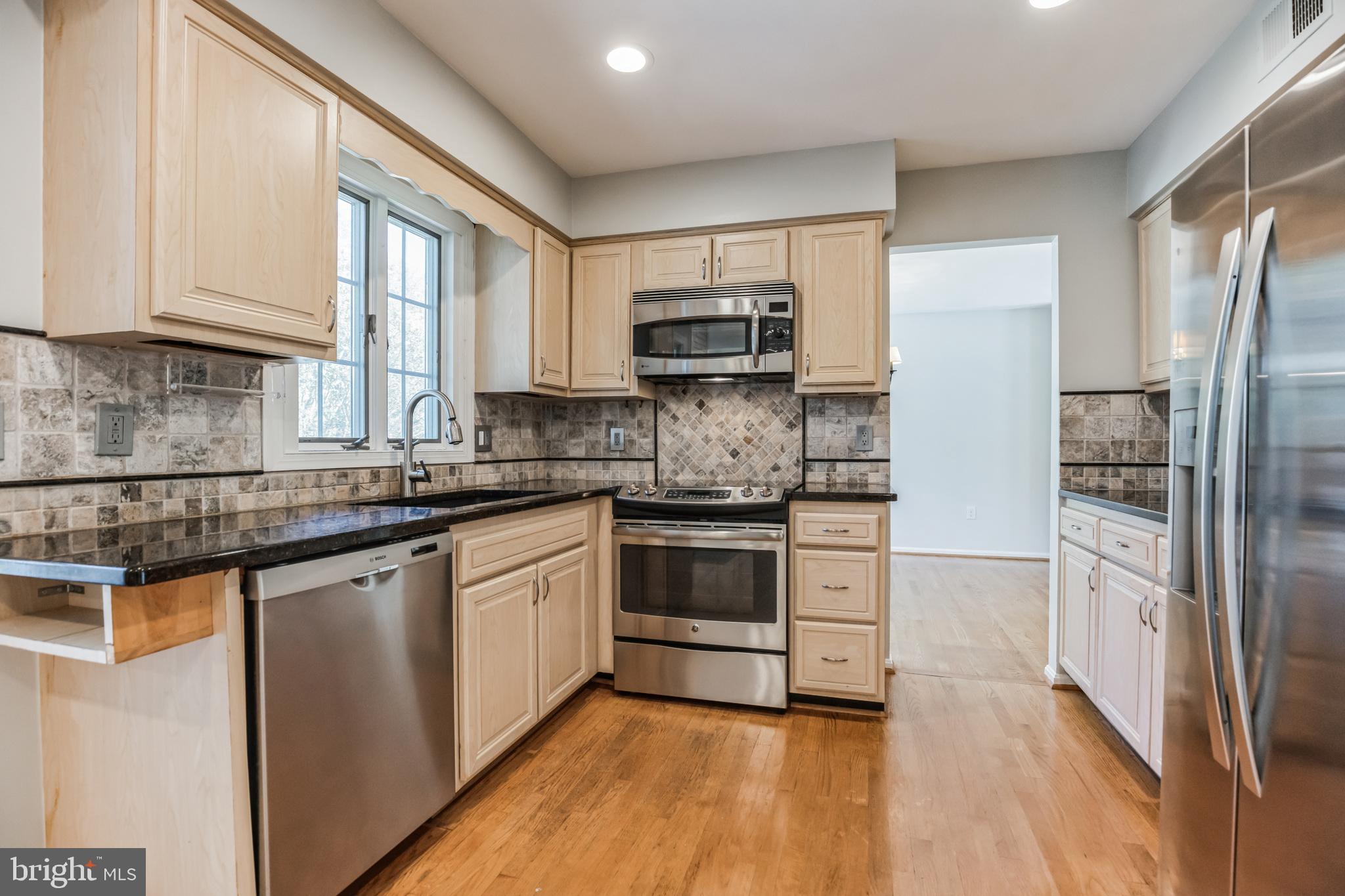 6206 Winnepeg Drive Burke, VA 22015 - Photo 6 of 29