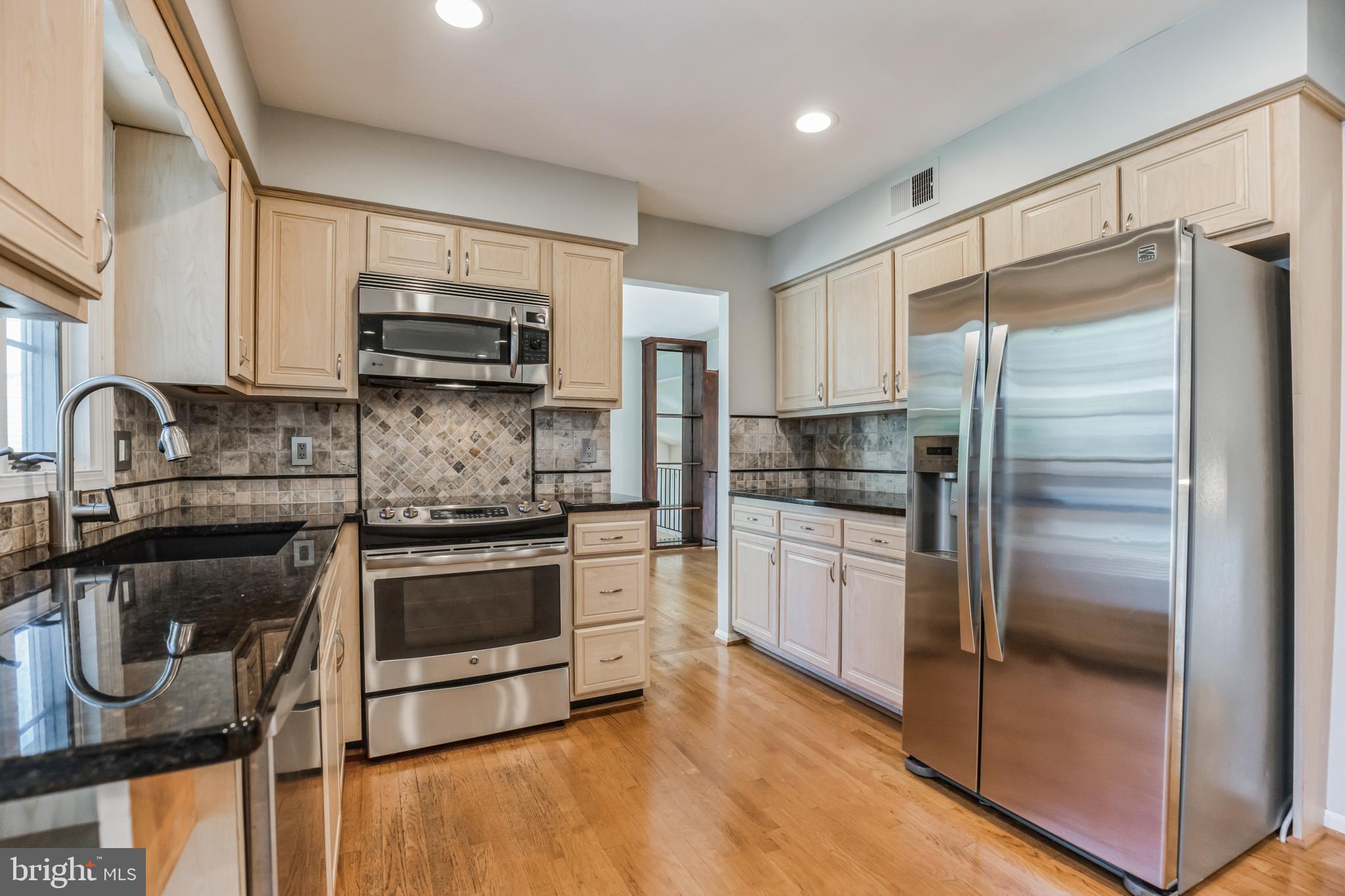 6206 Winnepeg Drive Burke, VA 22015 - Photo 7 of 29