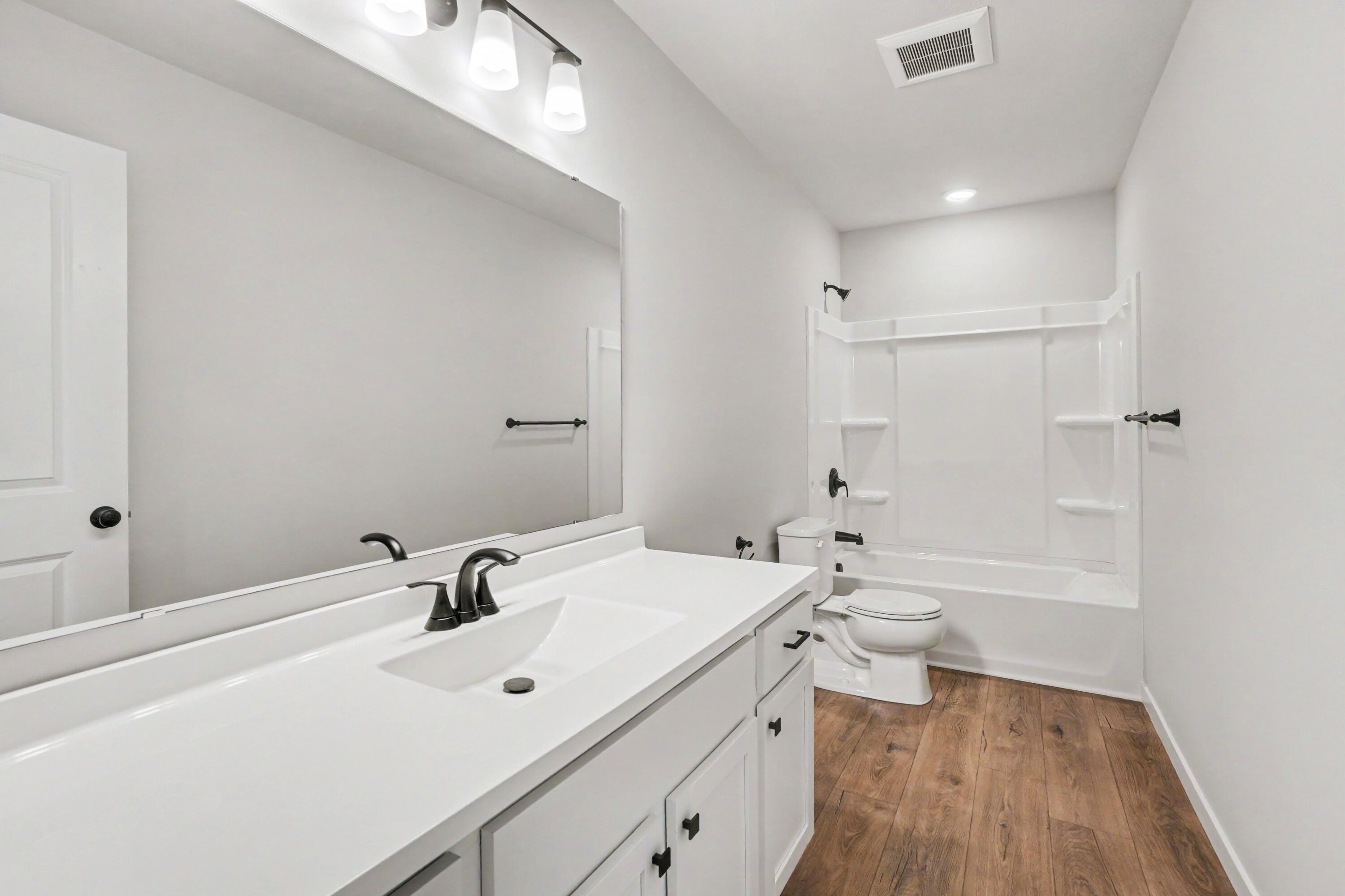 6267 Comiskey Road Stevensville, MI 49127 - Photo 21 of 40 20 SVW089-i2280 9.0 Bath