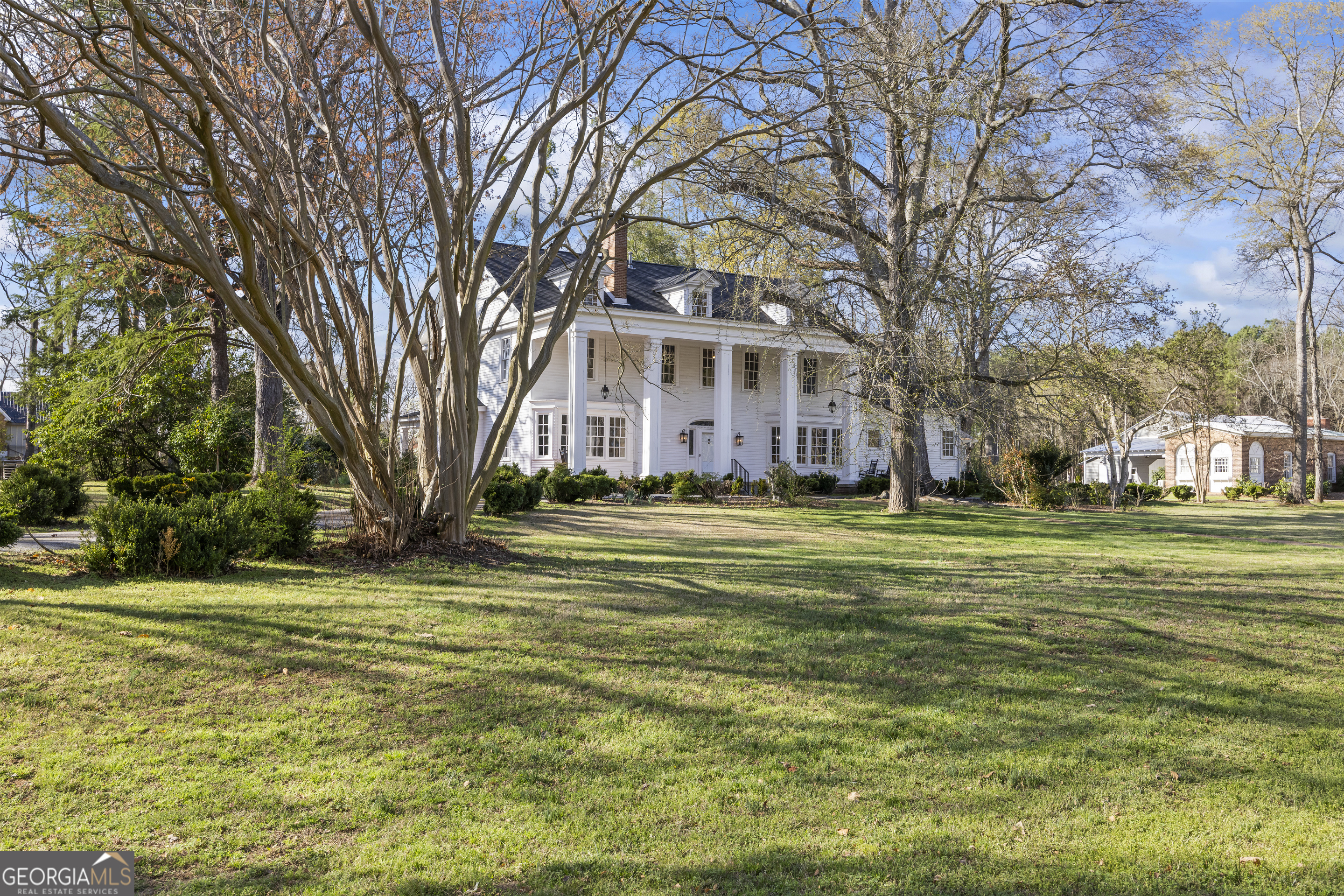 215 Hartwell Road Lavonia, GA 30553 - Photo 1 of 80