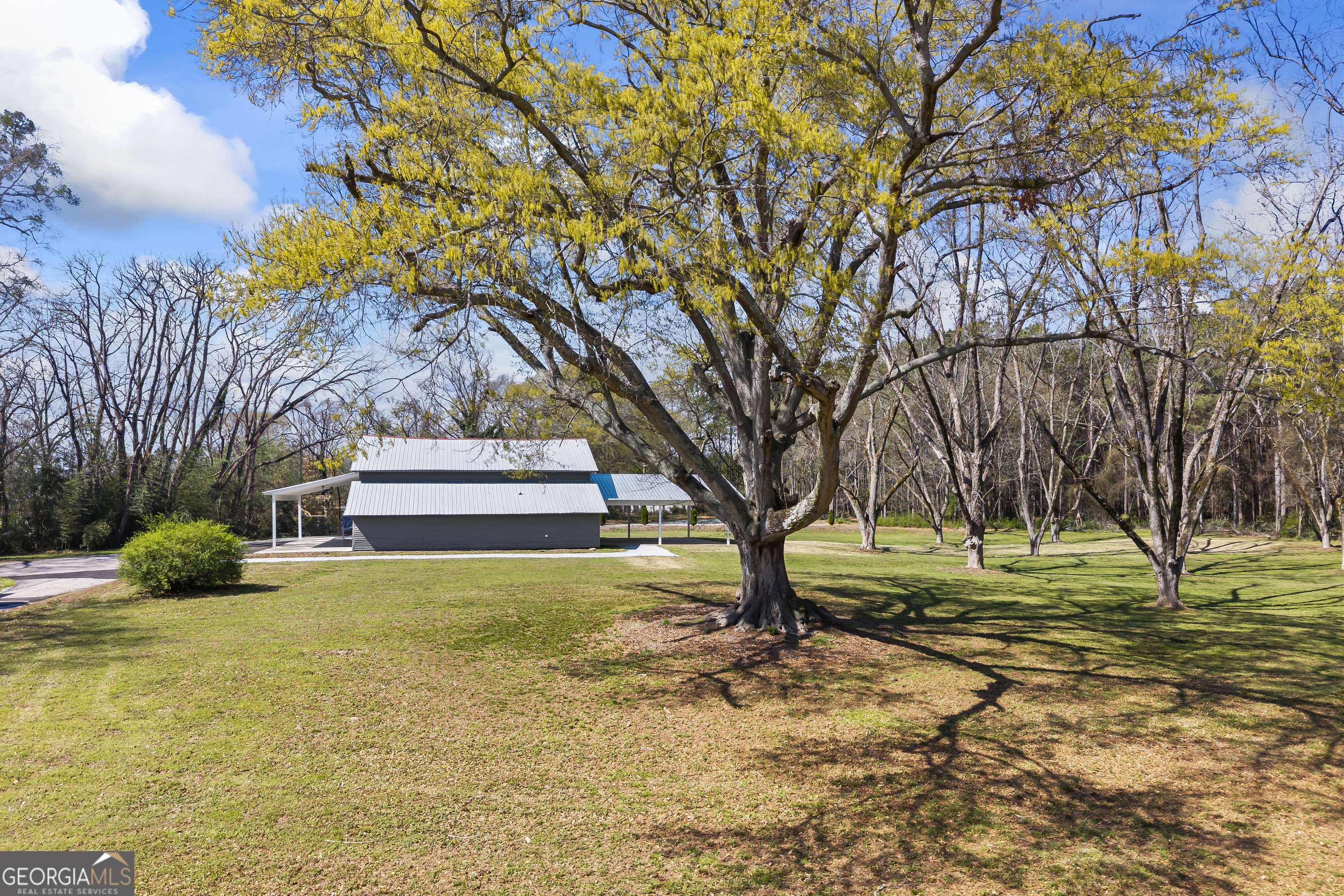 215 Hartwell Road Lavonia, GA 30553 - Photo 13 of 80