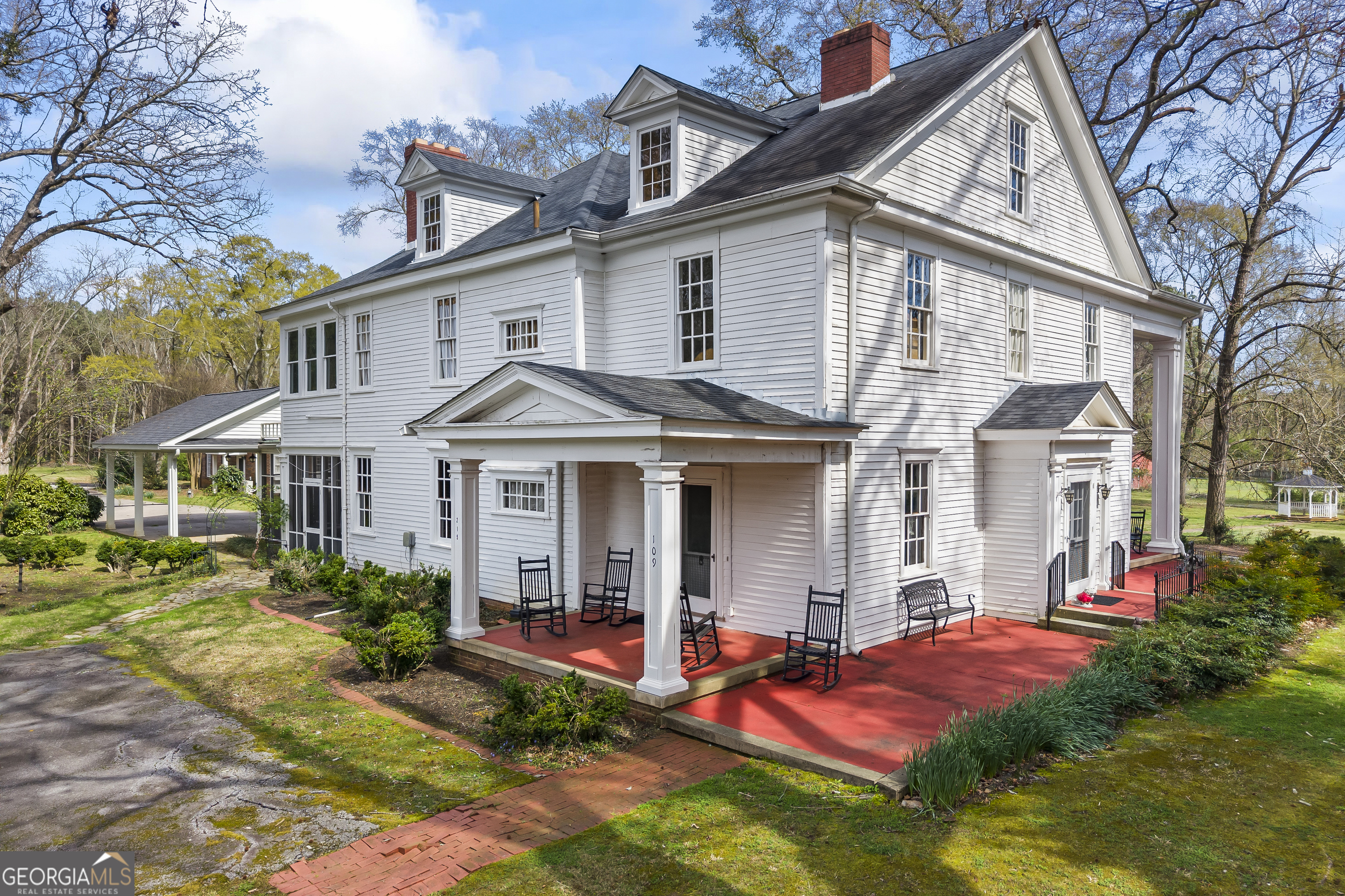 215 Hartwell Road Lavonia, GA 30553 - Photo 3 of 80