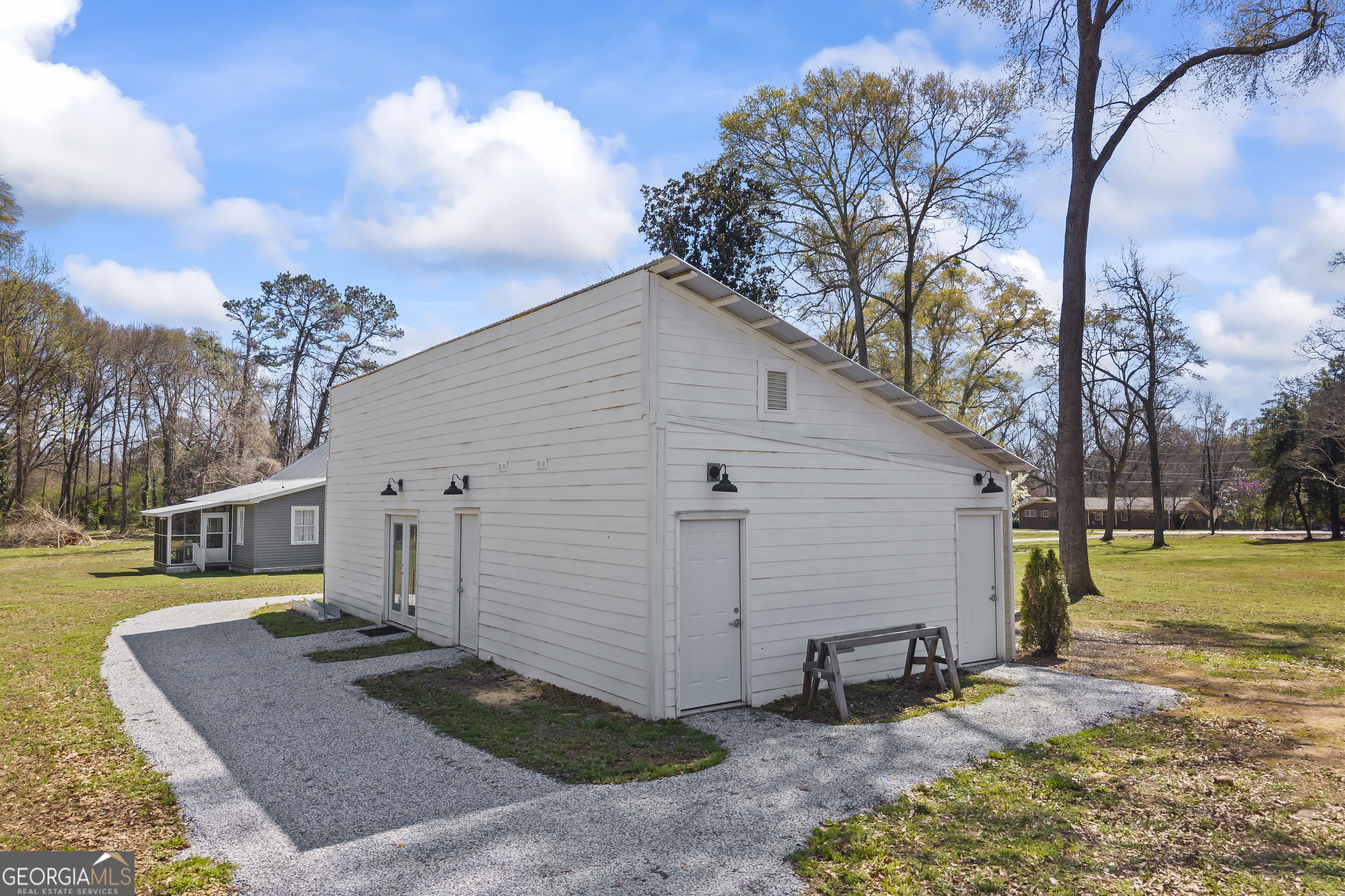 215 Hartwell Road Lavonia, GA 30553 - Photo 8 of 80