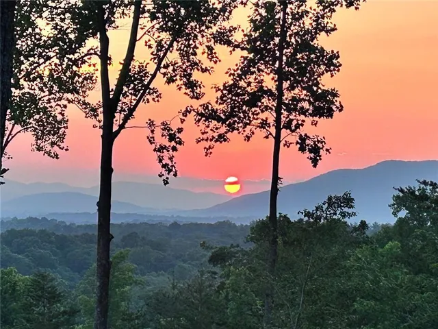 $1,150,000 | 77 North Shore Drive, Cleveland, GA 30528