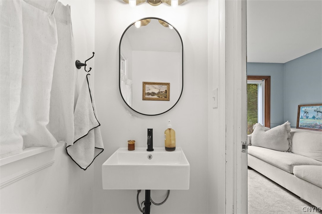 141 Edgehill Road Syracuse, NY 13224 - Photo 24 of 50