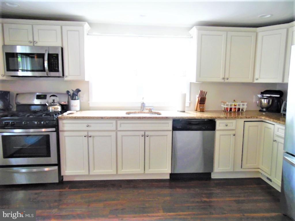 33 Forrest Avenue Runnemede, NJ 08078 - Photo 21 of 61 Kitchen