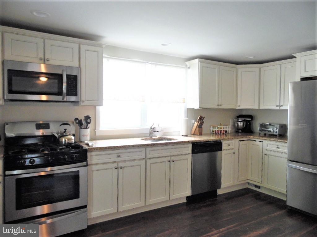 33 Forrest Avenue Runnemede, NJ 08078 - Photo 22 of 61