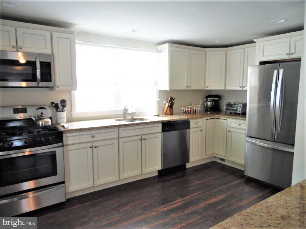 33 Forrest Avenue Runnemede, NJ 08078 - Photo 26 of 61 Kitchen