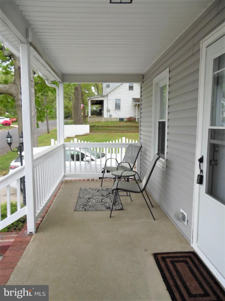 33 Forrest Avenue Runnemede, NJ 08078 - Photo 5 of 61 Front Porch