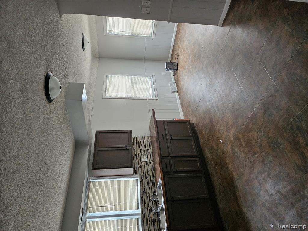 11627 Grayton Street Detroit, MI 48224 - Photo 11 of 19