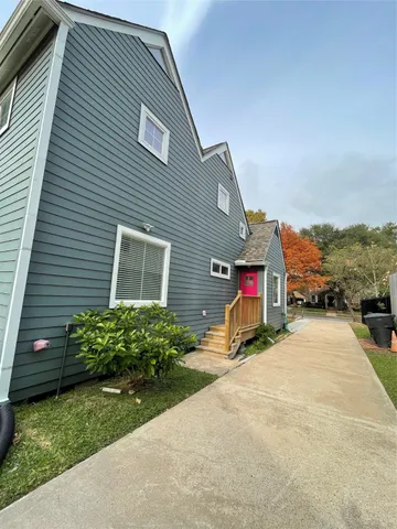 $2,500 | 4334 Jefferson Street, Houston, TX 77023