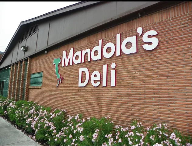 $2,500 | 4334 Jefferson Street, Houston, TX 77023