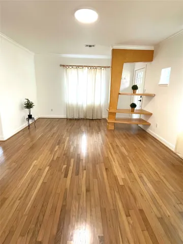 $2,500 | 4334 Jefferson Street, Houston, TX 77023