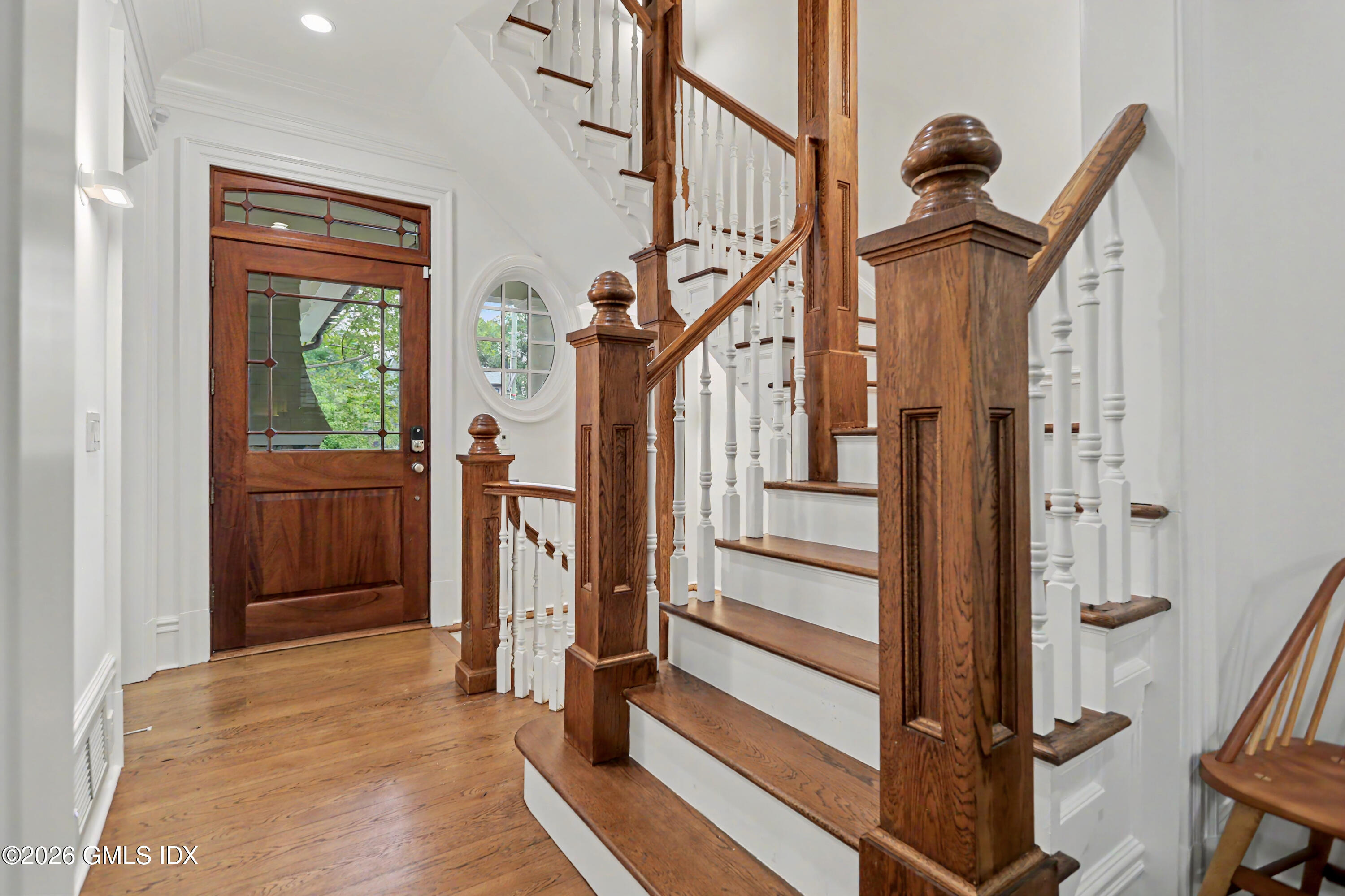 50 Sound View Drive, Unit 2 SOUTH Greenwich, CT 06830 - Photo 9 of 23 Entry Stairway