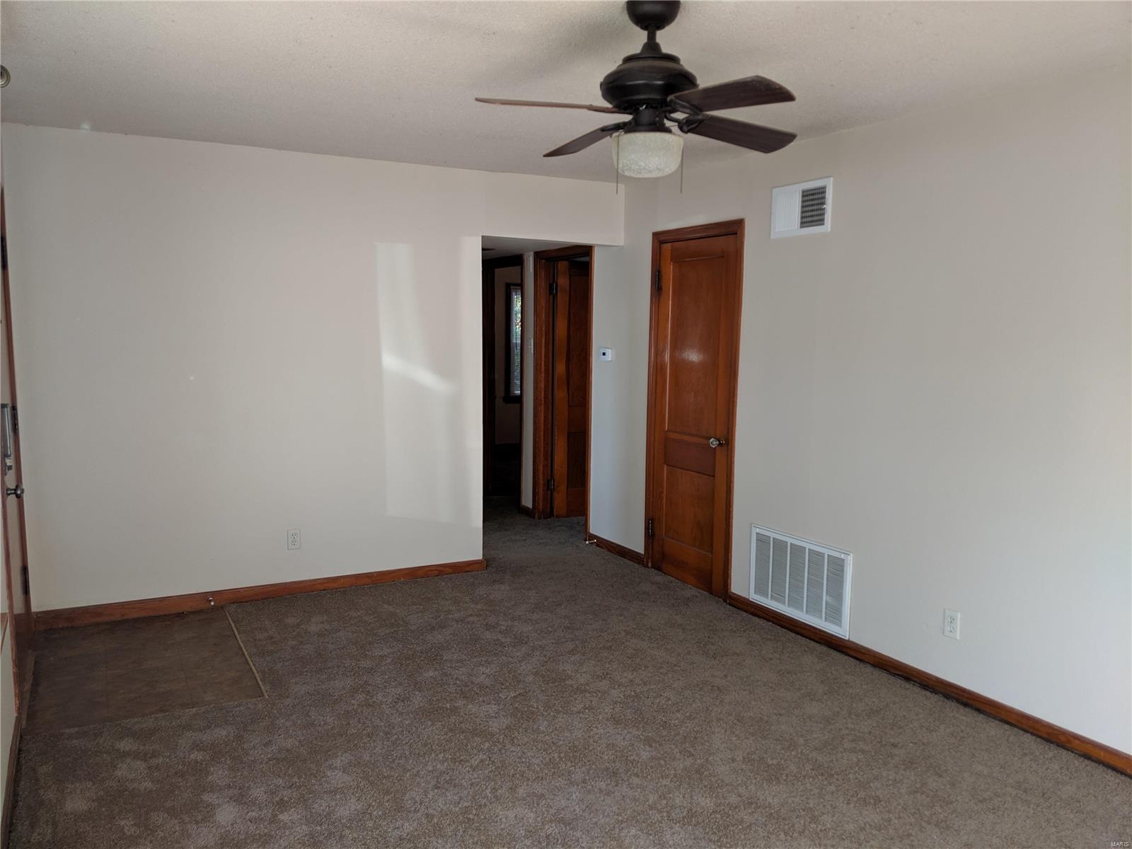 10231 Breckenridge Road St. Ann, MO 63074 - Photo 4 of 18 Gallery Image 4