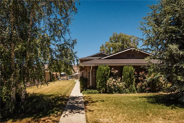 $1,795 | 217 East I Street, Tehachapi, CA 93561