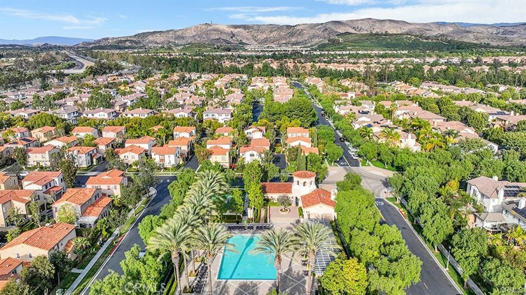 79 Modesto, Unit 96 Irvine, CA 92602 - Photo 34 of 35 Community Pool
