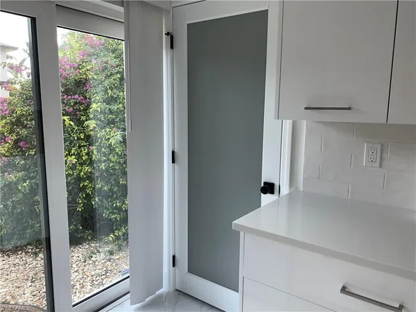 a view of utility room