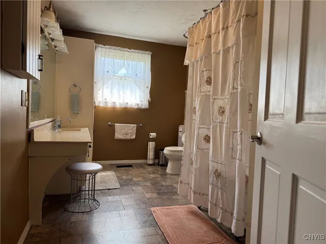 $198,000 | 236 Harry Bryant Road, Amboy, NY 13493