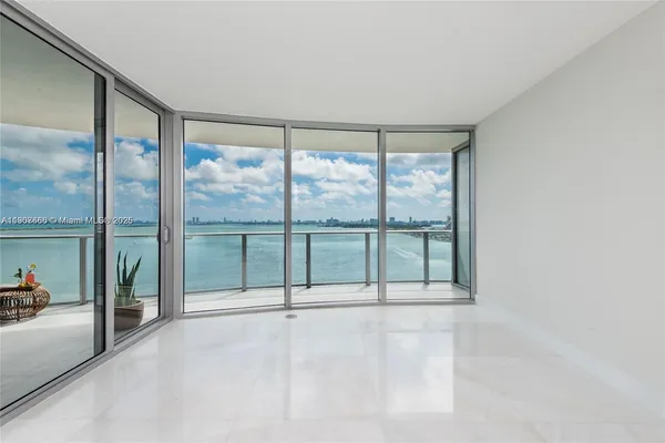 $13,500 | 488 Northeast 18th Street, Unit 1815, Miami, FL 33132