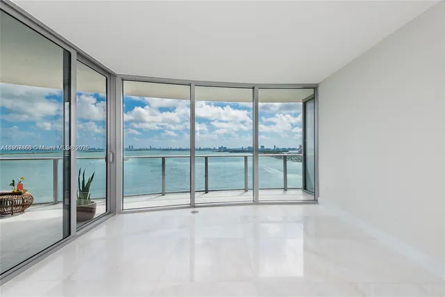 $13,500 | 488 Northeast 18th Street, Unit 1815, Miami, FL 33132